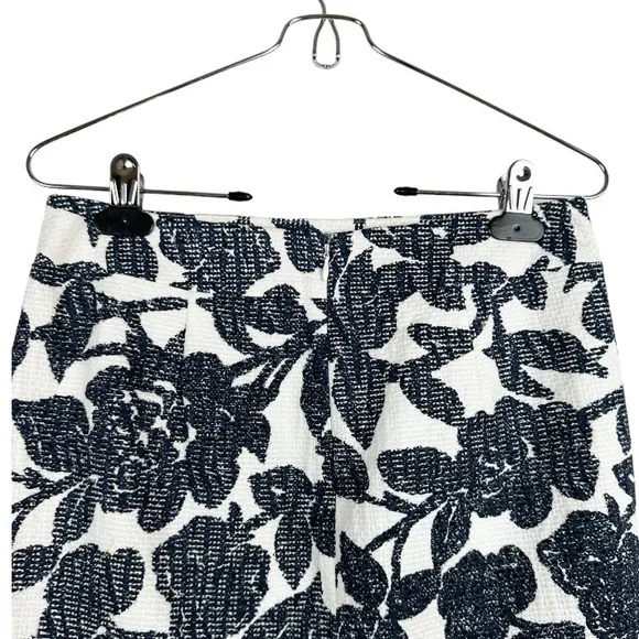 Ann Taylor Petites Navy Blue White Floral Skirt Size 2P 2 Petite - Picture 4 of 7